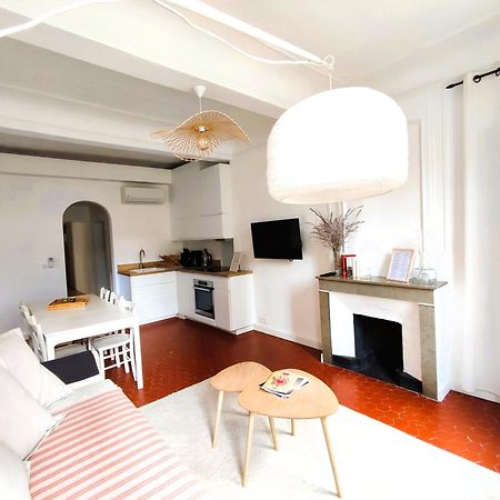 Appartement Climatise Parking Gratuit Surveille Aviñón Exterior foto
