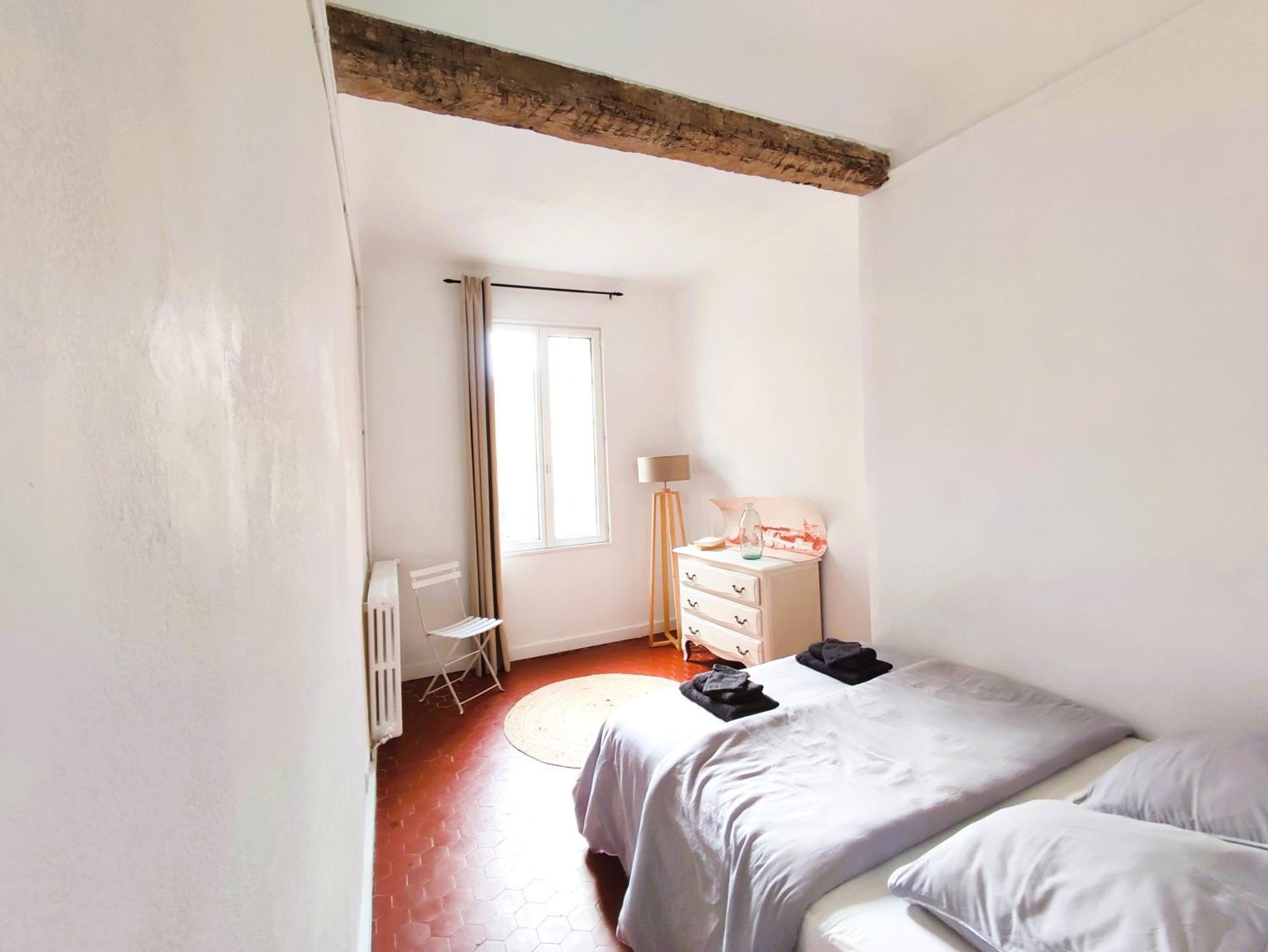 Appartement Climatise Parking Gratuit Surveille Aviñón Exterior foto